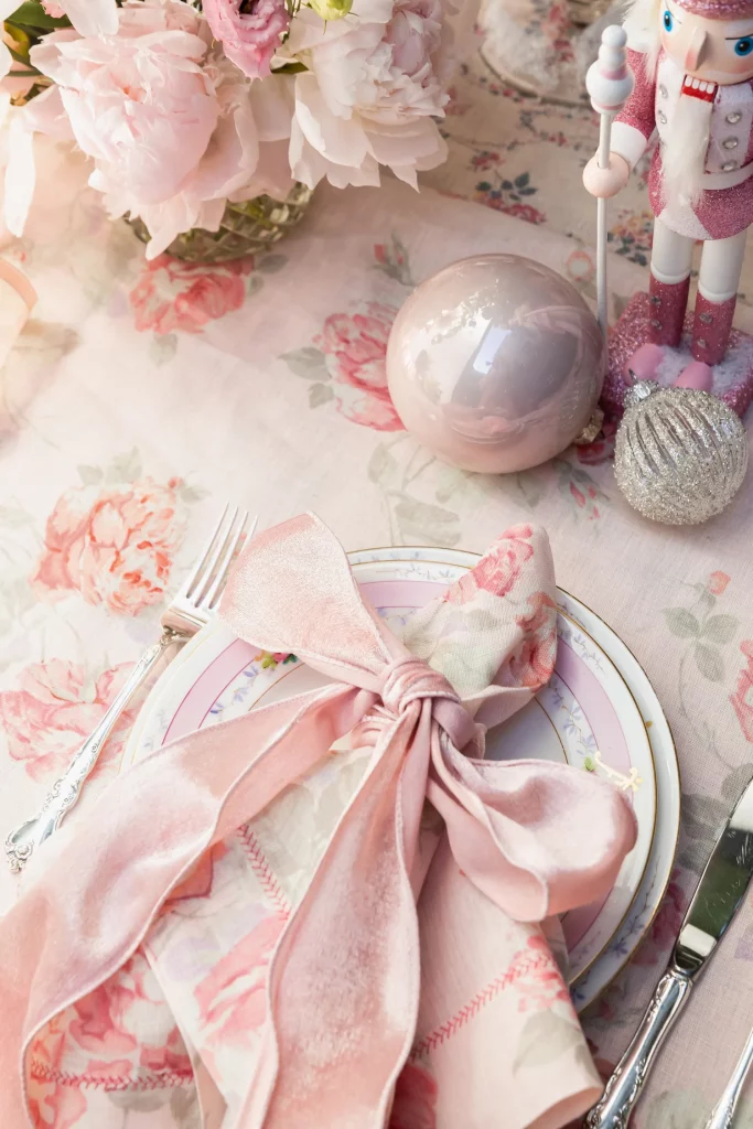 LoveShackFancy Linen Napkins. (Photo: LoveShackFancy)