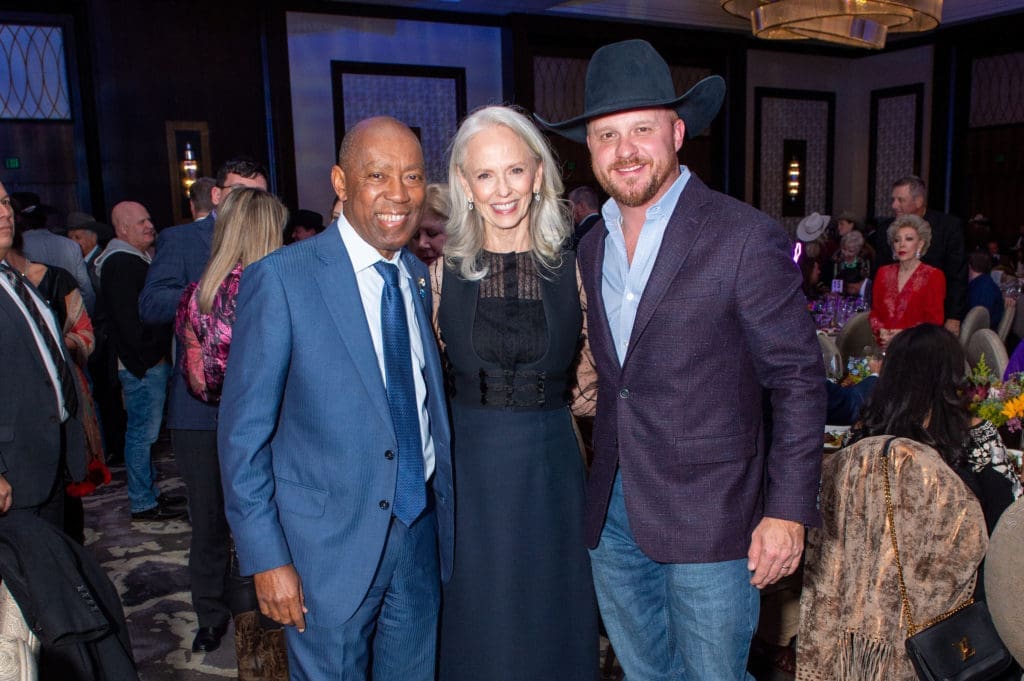 Country Music Star and His Adorable 5-Year-Old Daughter Steal the Show at TEACH’s Monumental $1.9 Million Houston Night