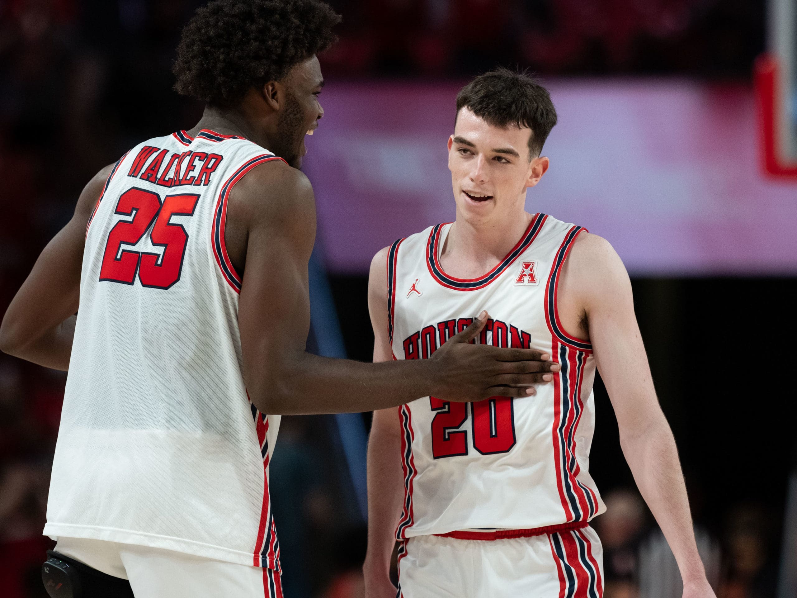 UH Coogs beat Norfolk State 100-54 at the Fertitta Center