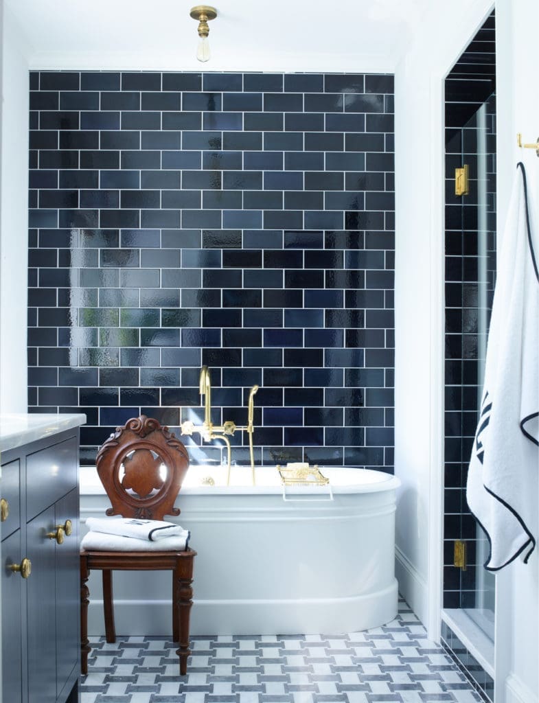 Bath design Amy Morris, architecture D. Stanley Dixon Architect (Photo by Simon Upton)