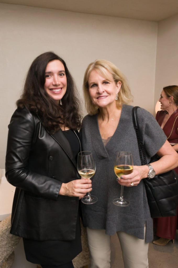 Annemieke Lupton, Tracy Gay (Photo by Daniel Ortiz)