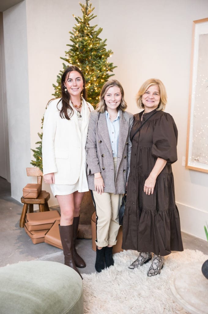 Bracken Barnes, Caroline Cruseturner, Kathy Dimmitt (Photo by Daniel Ortiz)