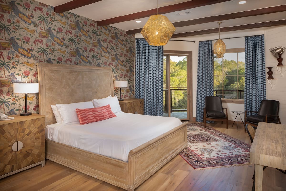 camp lucy best texas wellness retreats