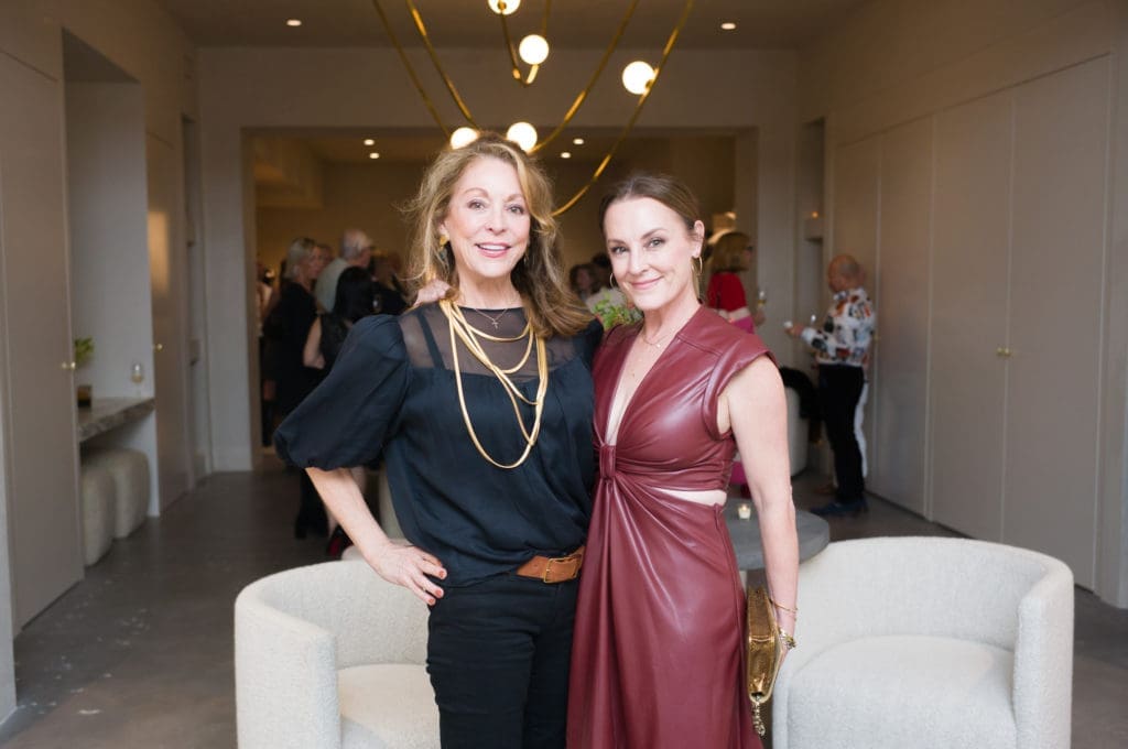 Tami Erwin, Melanie Wallace (Photo by Daniel Ortiz)