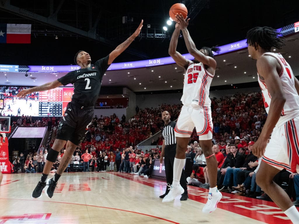 Jarace Walker displauyed 3-point shooting skills too at UH. (Photo by F. Carter Smith)