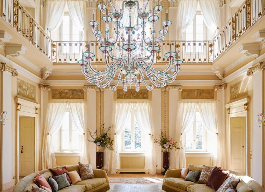 Suite Bellini in the Villa with lake view Sala della Musica lounge area (photo by Stefan Giftthaler)