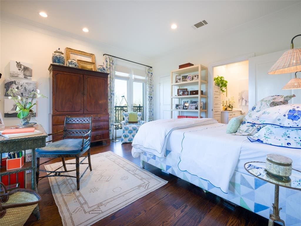 A spacious second bedroom. 