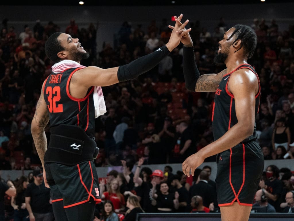 UH forward Reggie Chaney and guard Marcus Sasser have a bond. (Photo by F. Carter Smith)