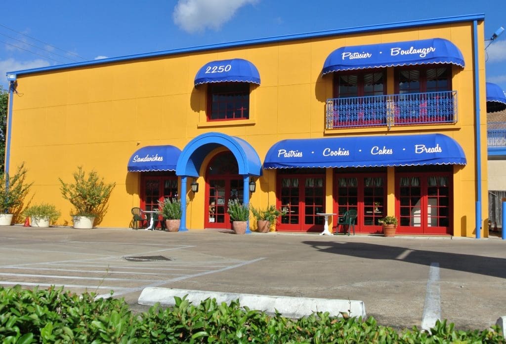 A photo of the French Gourmet Bakery on Westheimer Road before its recent renovation.  (Photo by Jenn Duncan)