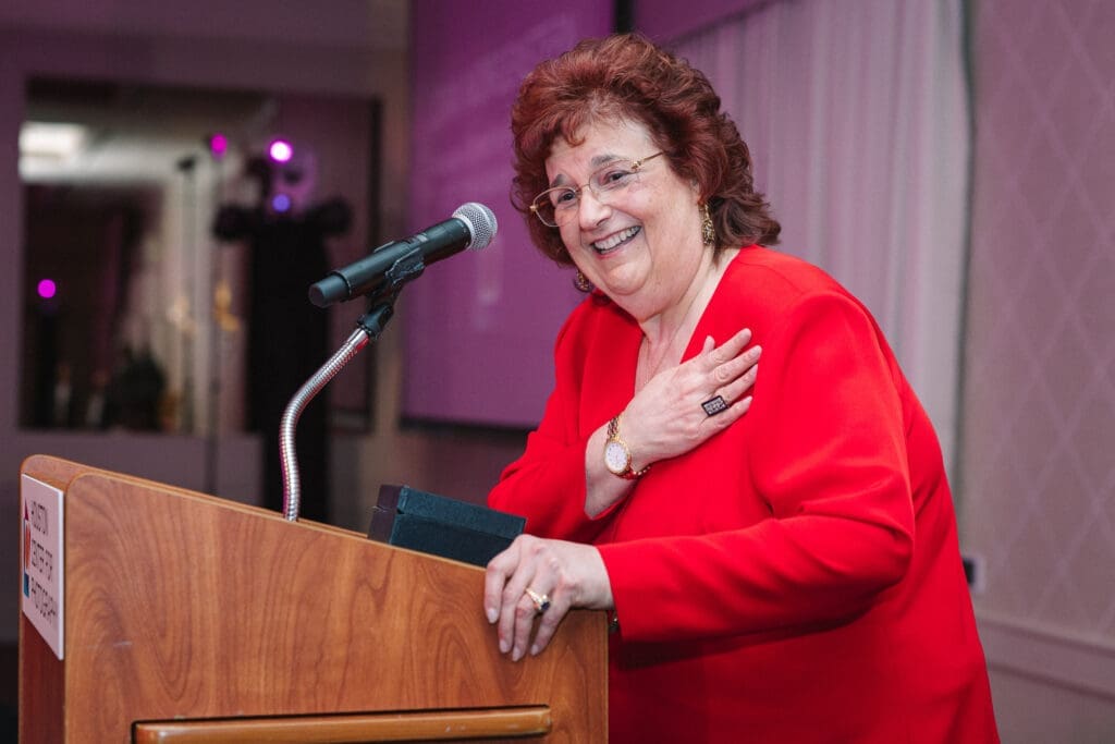 Honoree Joan Morgenstern addresses the crowd at Houston Center for Photography's Print Auction & Dinner. (Photo by Johnny Than)