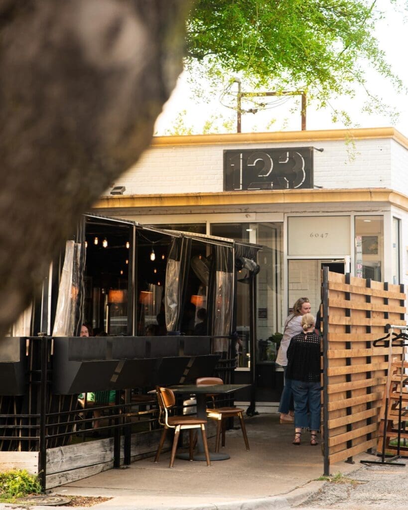 Một Hai Ba, which translates to "123" in Vietmanese, has been a longtime favorite in Dallas. (Photo by Adriana Herrera)