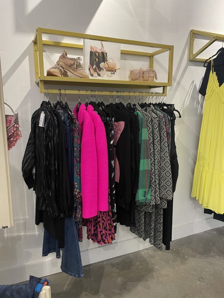 Hot pink and green are two popular colors for Texas women.