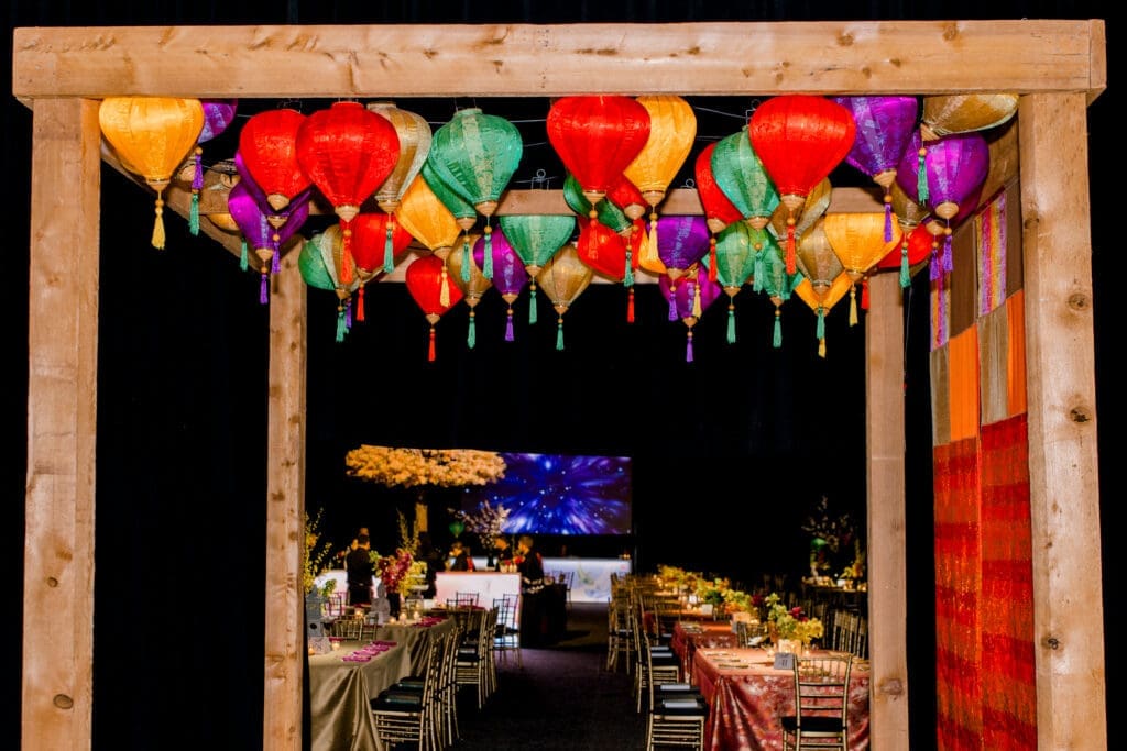 Bill Roberston transformed every inch of Will Roger’s Memorial Center to create a fantastic scene for the Jewel Charity Ball. (Photo by Canon Elizabeth Photography)