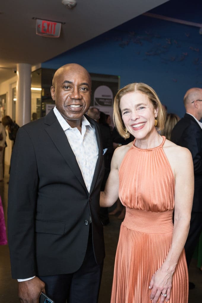Honoree Odili Donald Odita, Moody executive director Alison Weaver at Moody Center for the Arts' A Dinner for the Moody  (Photo by Daniel Ortiz)