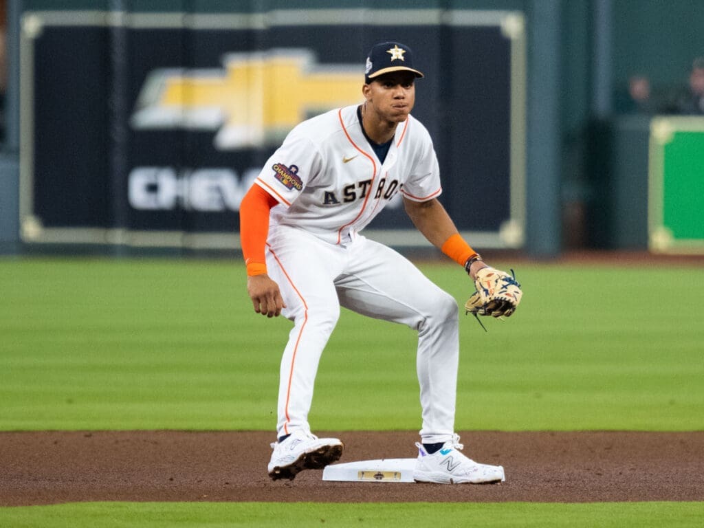 Jeremy Peña Shares More Than His Heart — How the Astros Young Star Is Helping UH’s Corey Julks In a Major Way