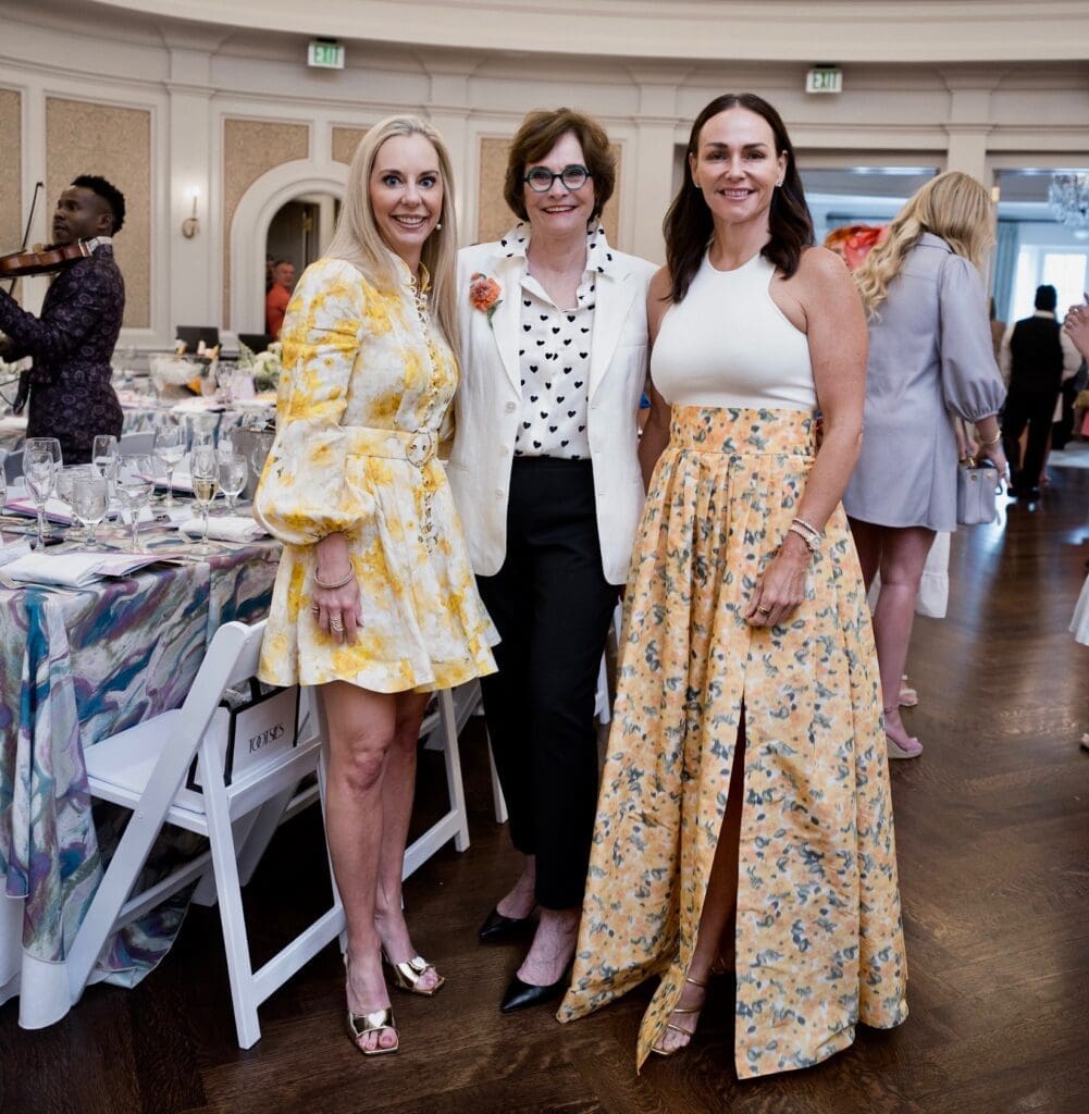 Cassie Sinor, Bobbie Nau, Dana Barton at the River Oaks tennis tournament luncheon (Photo by Daniel Ortiz)