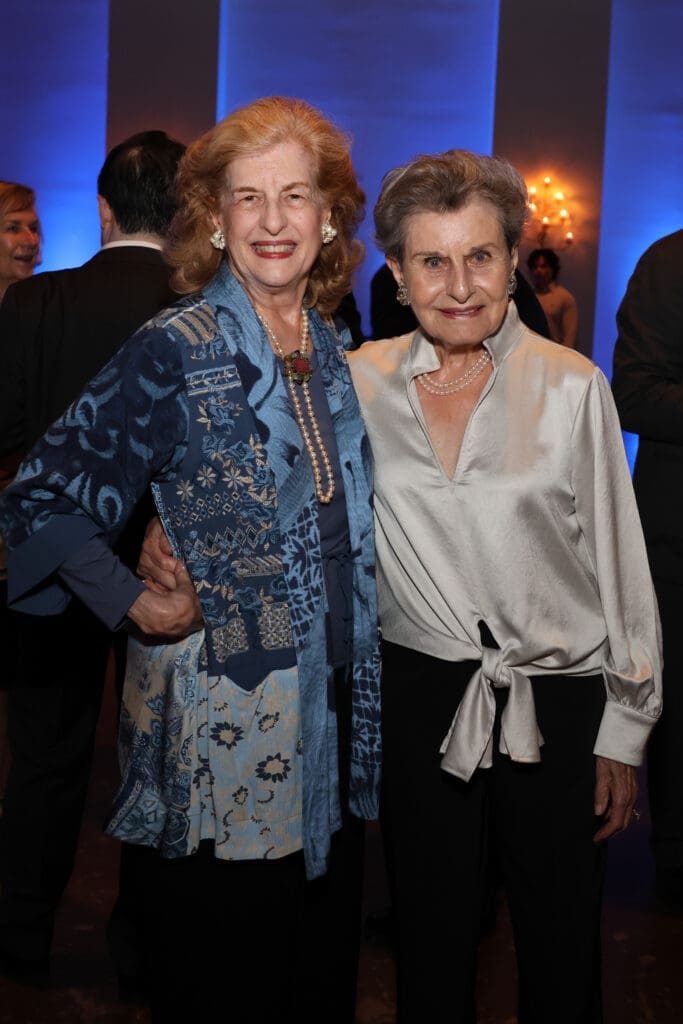 Lynn Cutrer, Jane Cizik at the UTHealth  Art of Gratitude celebration (Photo by Priscilla Dickson)