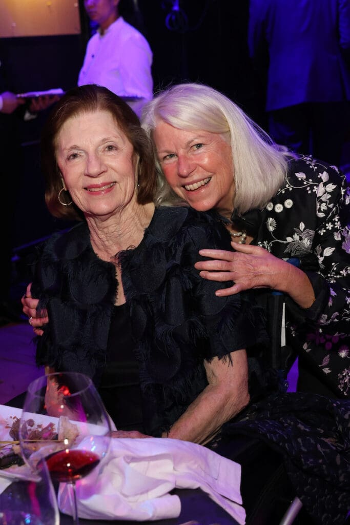 Mary Lynn Marks, Janet Clark at the Houston Symphony Wine Dinner & Collector's Auction (Photo by Priscilla Dickson)