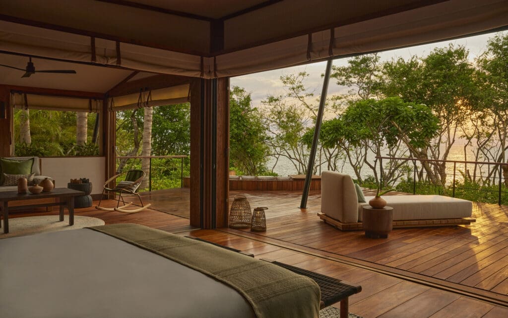 With only 15 tented suites, Naviva can cater to each guest with a limitless level of customization.