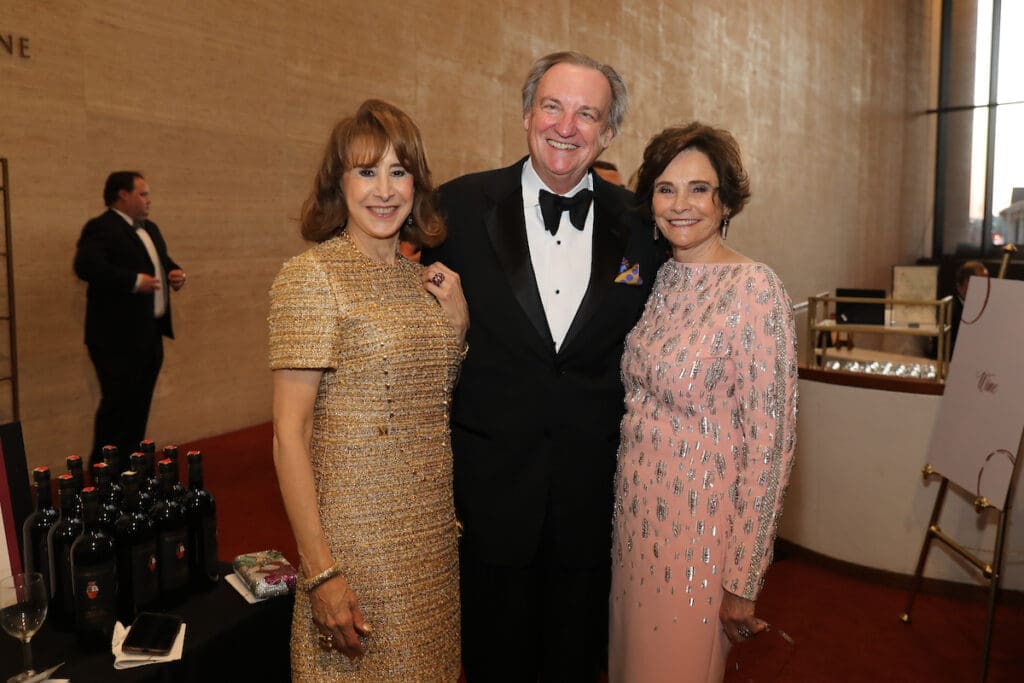 Vicki West & Ralph Burch, Bobbie Nau at the Houston Symphony Wine Dinner & Collector's Auction (Photo by Priscilla Dickson)