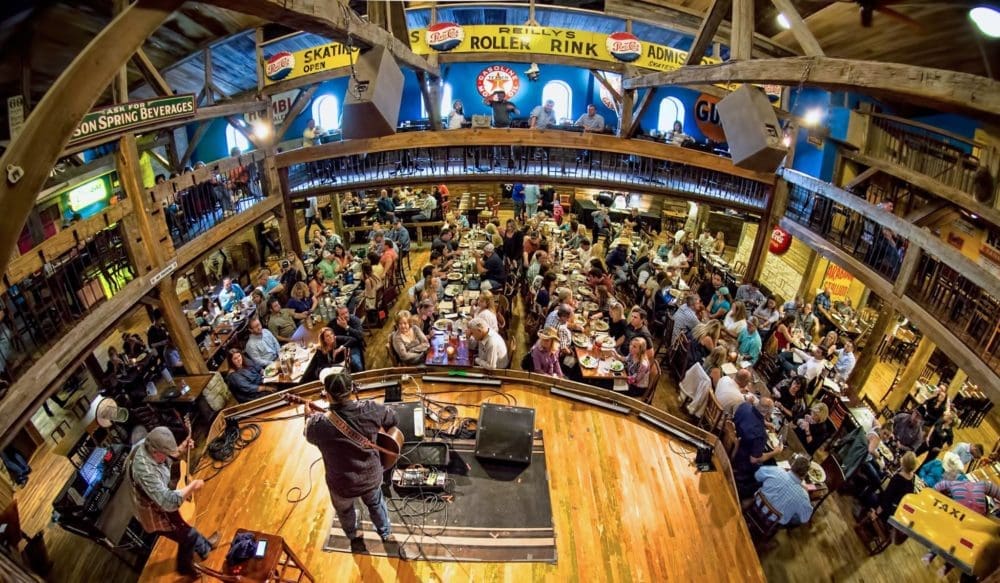 Dosey Doe Big Barn