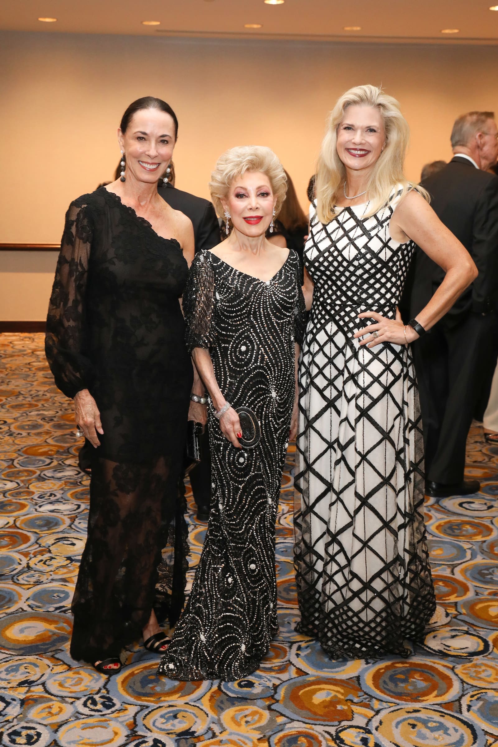 HMH.PPDickson31_Sue Smith, Margaret Alkek Williams, Amy Pierce
