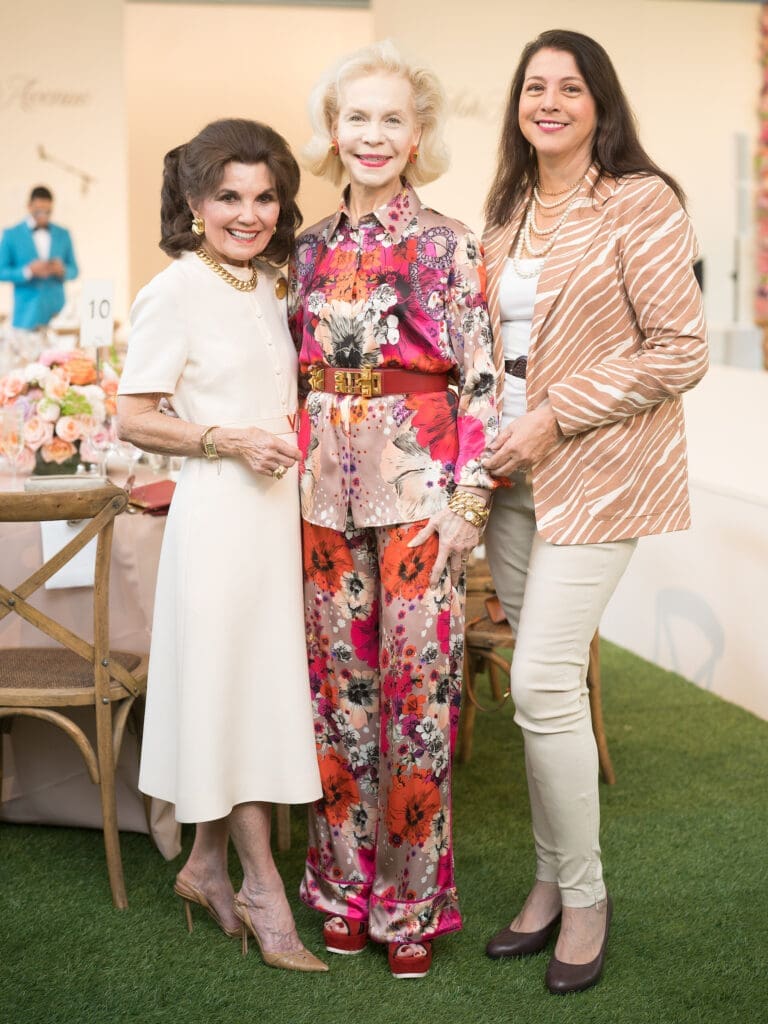 Linda McReynolds, Lynn Wyatt, Mervin Wyatt at the Bayou Bend fashion show and luncheon. (Photo by Daniel Ortiz)