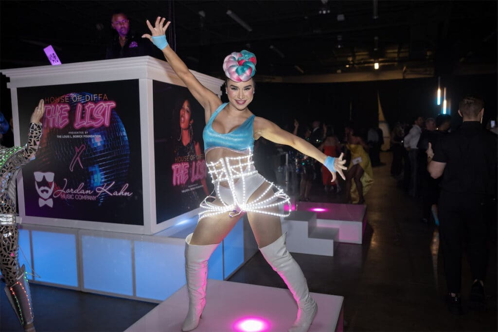 Performer at the after party (Photo by Thomas Garza)