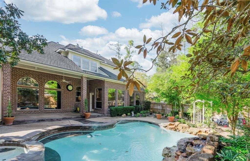 Discover true peace and quiet in the backyard at 94 E Fairbranch Circle.