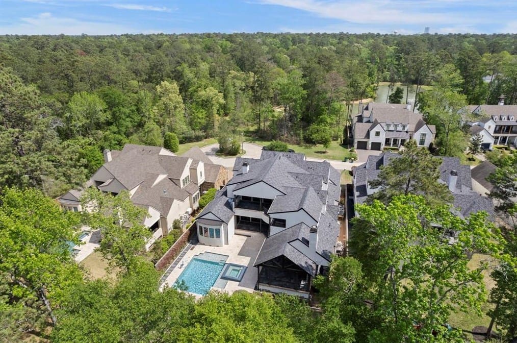 Nestled inside the ultra-exclusive Woodlands Reserve community, 119 Simon Lake Lane is for sale at $3.2m. 