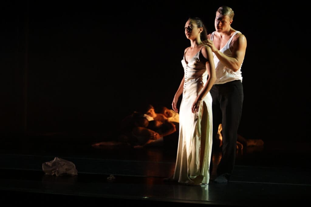 "i want to hold, darling" by Ishida Dance was among the highlights of a program at MATCH in the summer of 2022. This month Ishida Dance steps upon the Yoshio Taniguchi-designed stage of Asia Society Texas Center. (Photo by Amitava Sarkar)