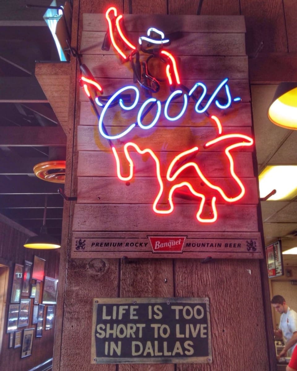 BBQ – Life is too short to live in Dallas has long been the motto at Fort Worth’s Railhead Smokehouse.