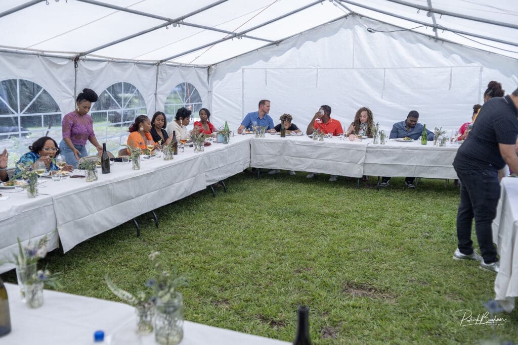 Guests outdoors at the April Emerging Collectors Brunch (Photo by Patrick Buckner)