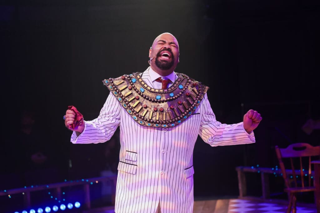 LaBraska Washington in Stages' production of "Thunder Knocking On The Door" (Photo by Melissa Taylor)