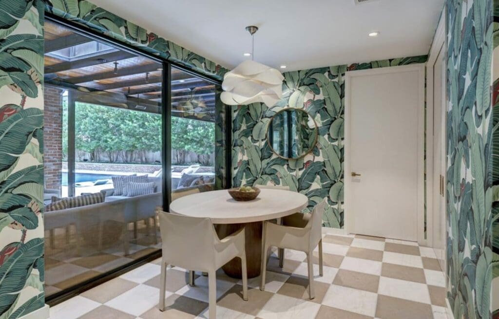 A breakfast nook at 3404 Chevy Chase. (Photo by TK Images)