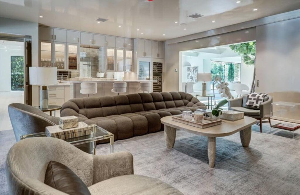 The family room and bar at 3404 Chevy Chase in River Oaks. (Photo by TK Images)