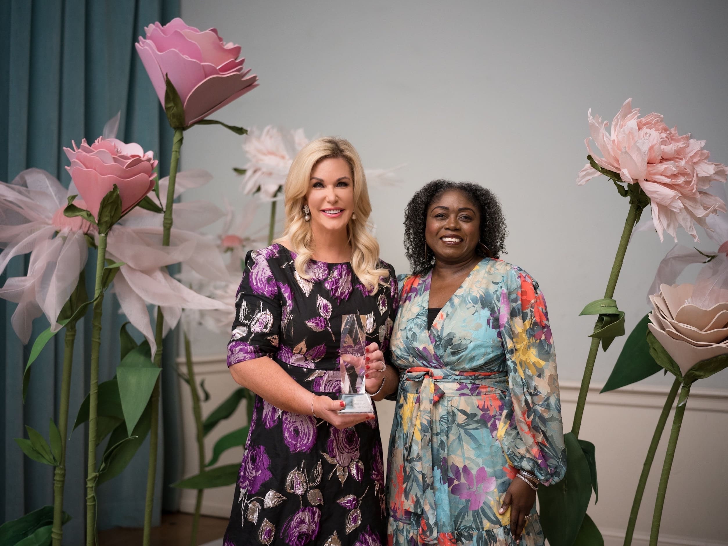 Stephanie von Stein Schusterman, Maisha Colter
