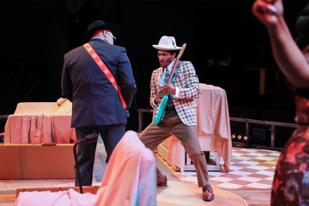 LaBraska Washington and Steven J. Scott in Stages' production of "Thunder Knocking On The Door" (Photo by Melissa Taylor)