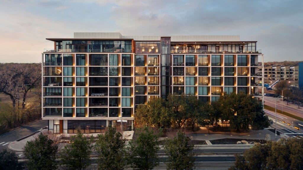 The Loren at Lady Bird Lake earns top billings from Condé Nast Traveler, Travel + Leisure, and Southern Living. (Photo by Chase Daniel)