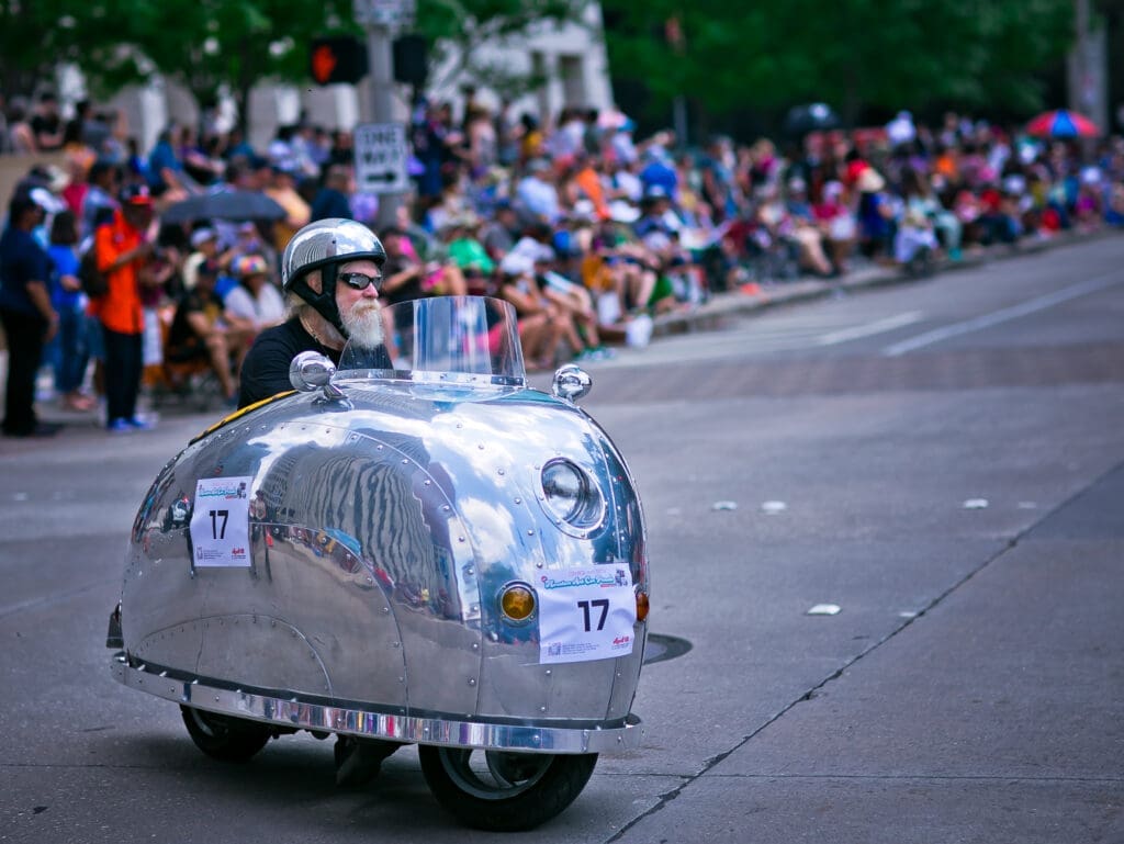 Decopod Bipod at the Orange Show Art Car Parade (Photo by Morris Malakoff and Danitza Ladwig)