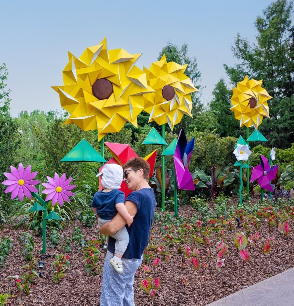 Pinwheel Wildflowers gently move in the breeze. This is another work from Kevin Box Studio.