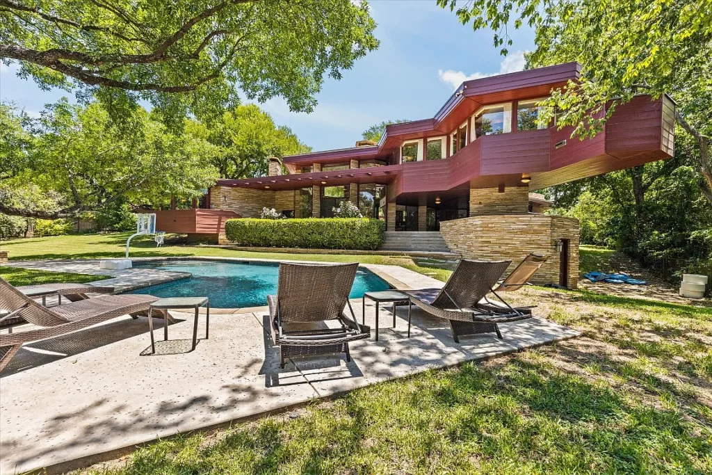 One of Fort Worth's mid-century treasures now carries a $4.2 million asking price.
