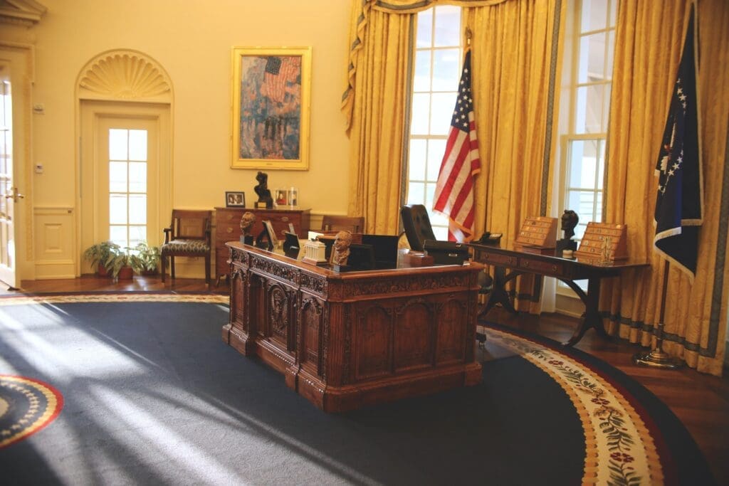 Oval office exhibit at Clinton Presidential Center, Little Rock, Arkansas (Courtesy Clinton Foundation) 