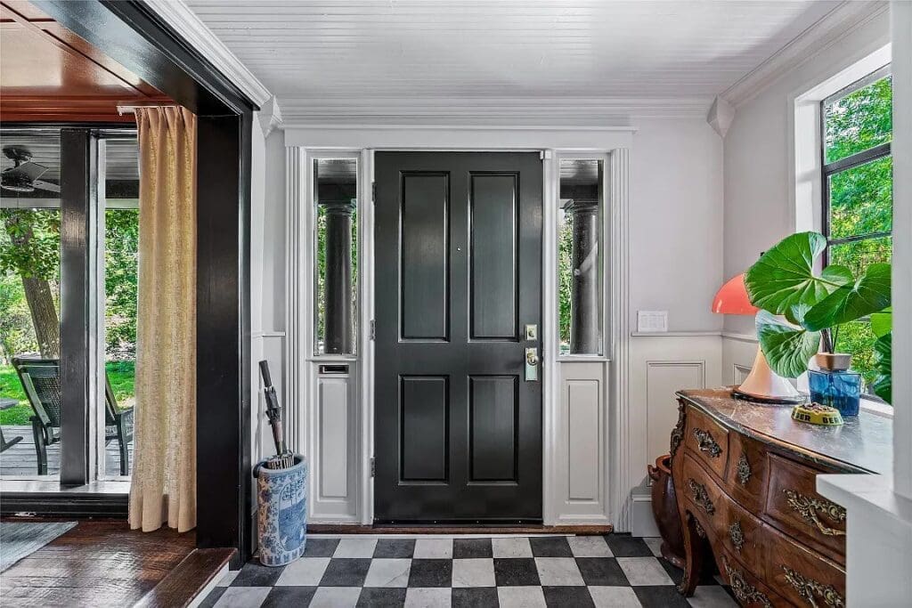 A striking entryway. 