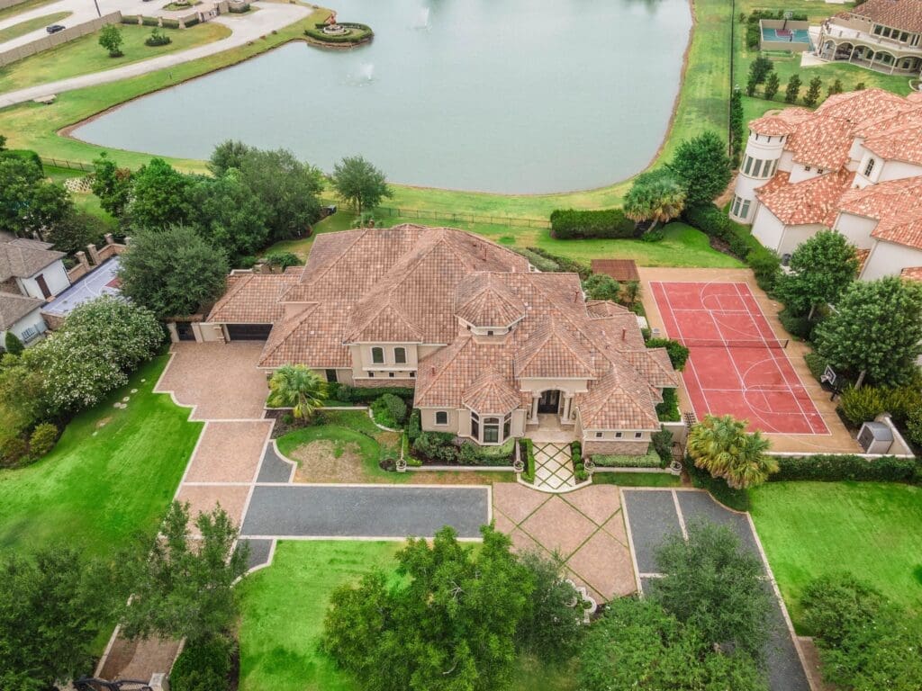 From courtyards to pools and everything in between, AJ’s Landscaping can do it all.