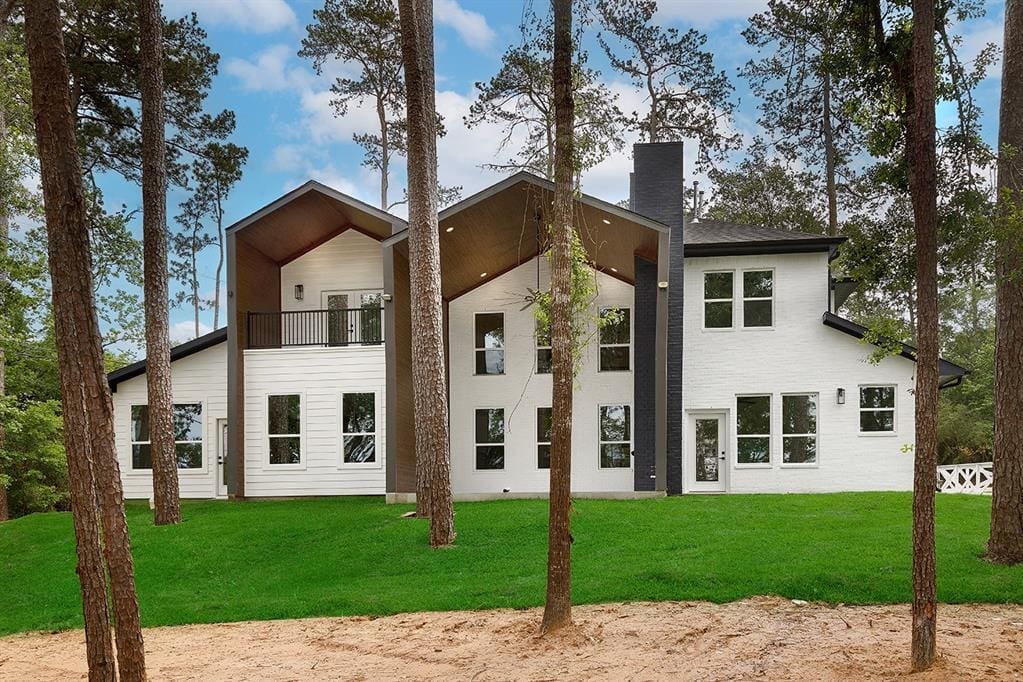 Tantalizing New Construction Homes in The Woodlands — New Build Mansions That Impress