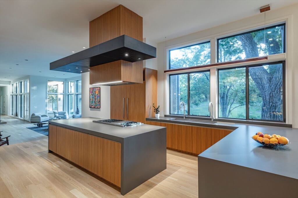 A home in the Bent Tree neighborhood of Dallas by Marc McCollom Architects (photo by Charles Davis Smith)
