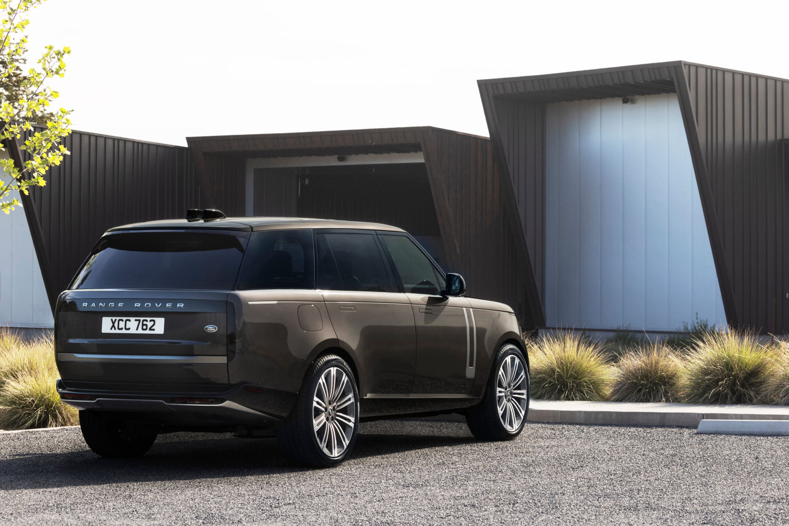 While the smooth lines that glide along its flanks lend themselves to an artists' palette, it's the defining taillights on the Range Rover that leave the best impression: solid black until illuminated, they simply ooze class as they frame the tailgate. (Courtesy Land Rover)