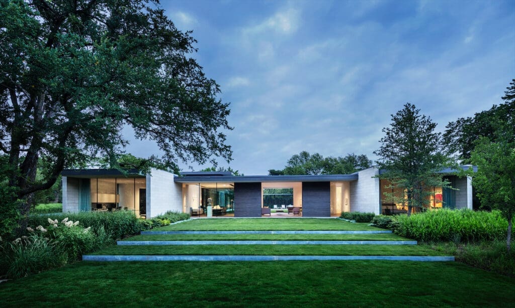 Residence in Old Preston Hollow designed by Bodron/Fruit. (photo by Scott Fances/Otto)
