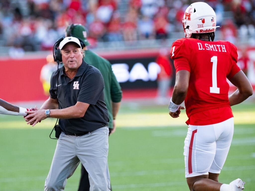 University of Houston coach Dana Holgorsen believes in quarterback Donovan Smith.  (Photo by F. Carter Smith)